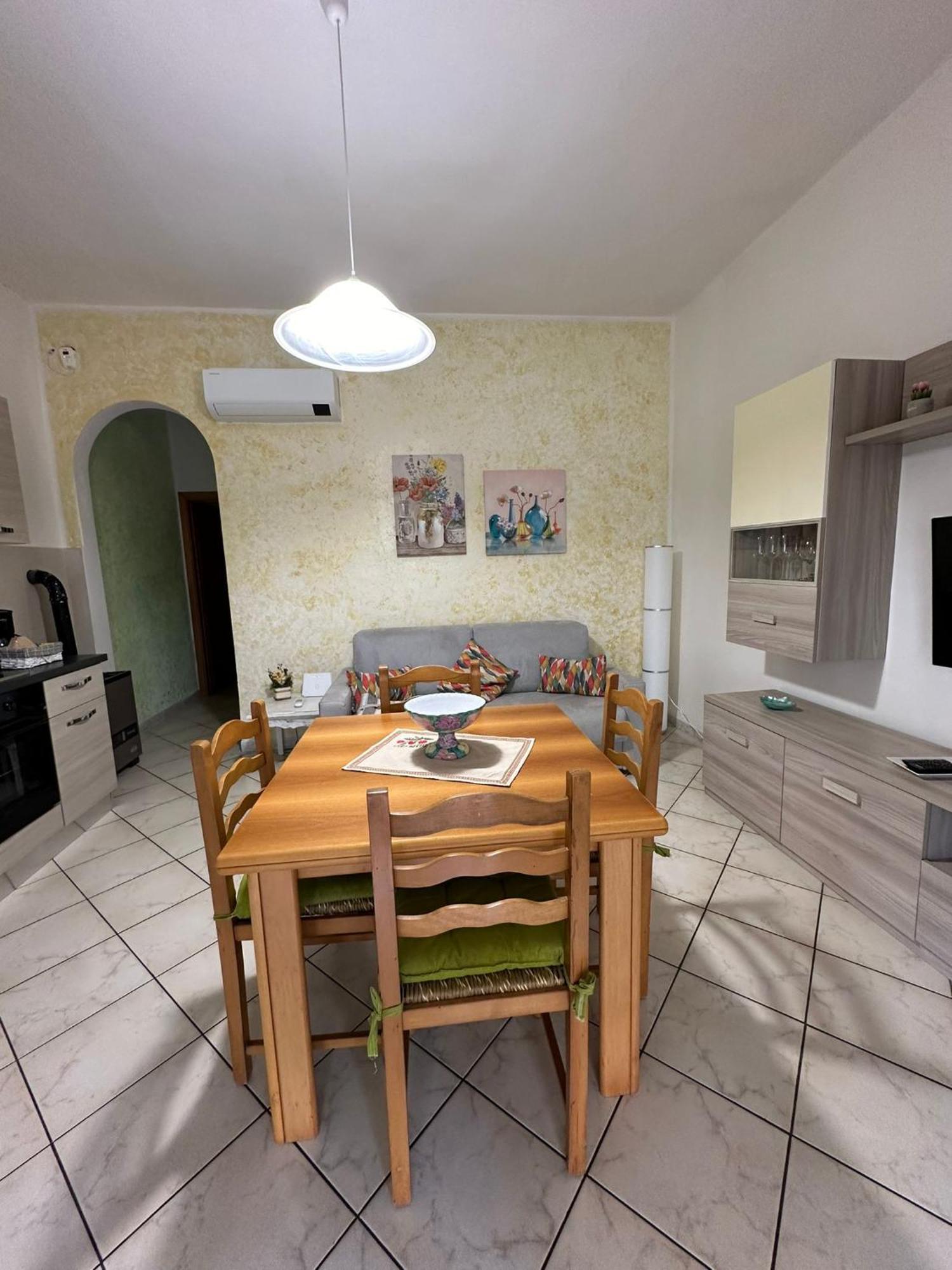 Apartamento La Casa Di Nonna Ottorina Venturina Terme Exterior foto